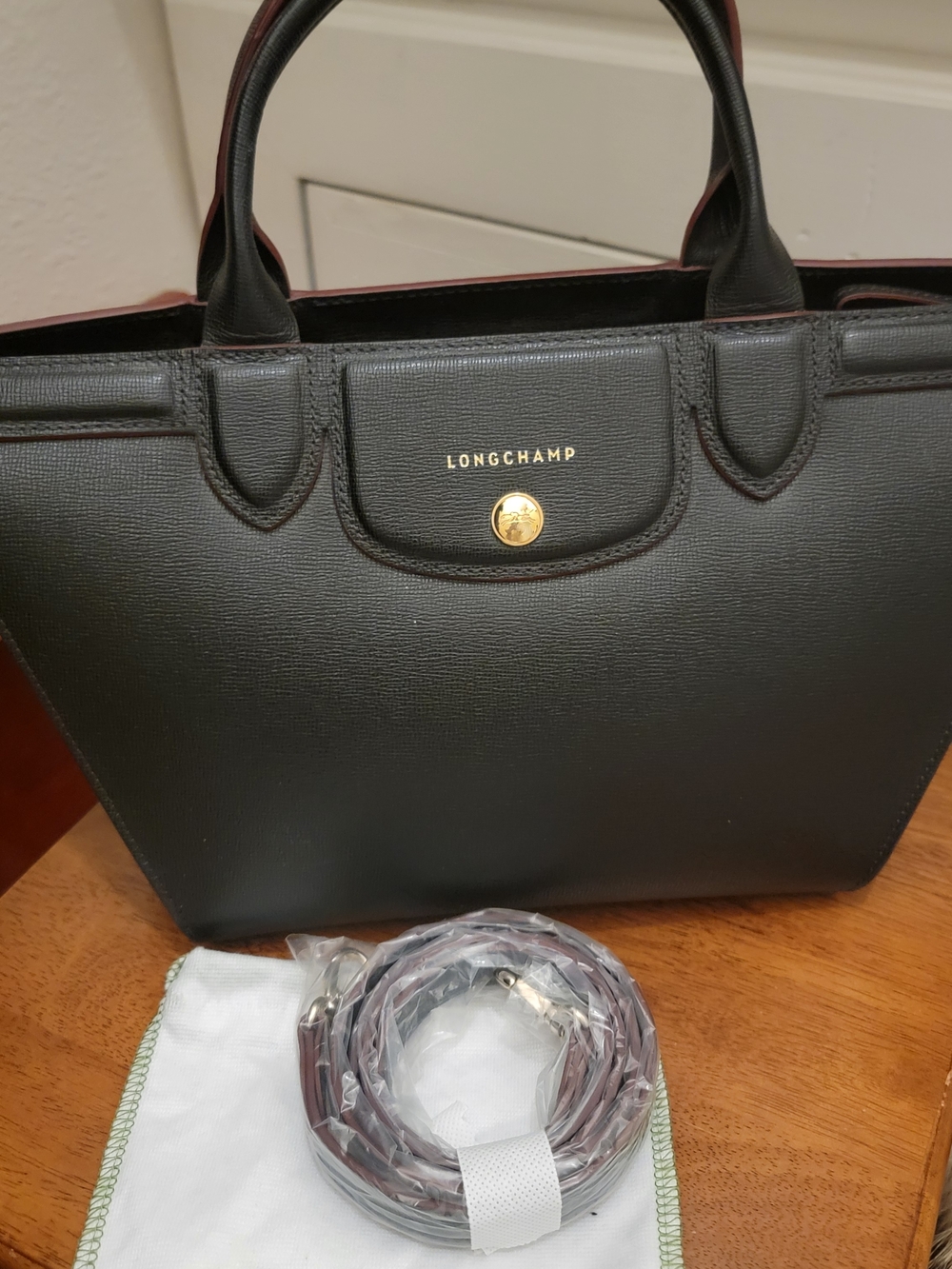 Longchamp Black Leather Tote Bag with Detachable Strap